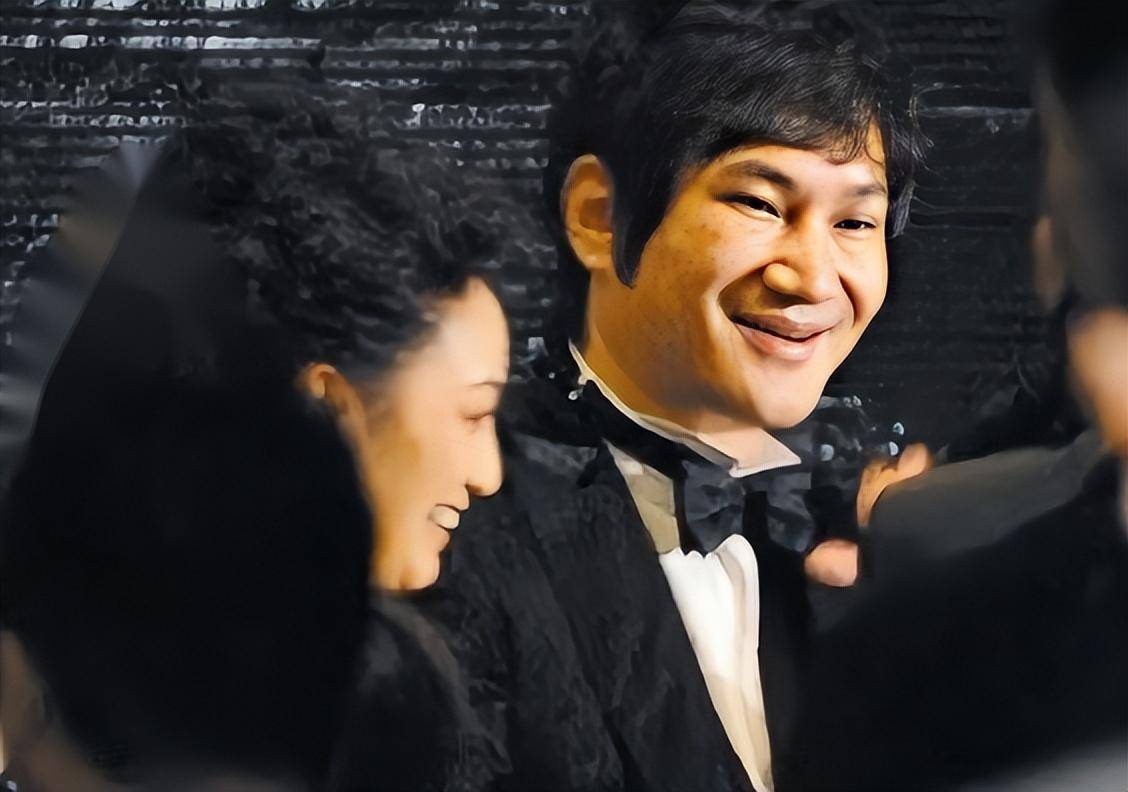 她曾被陈坤陆毅追求，最后却嫁给\丑丈夫\,48岁手握大半个娱乐圈