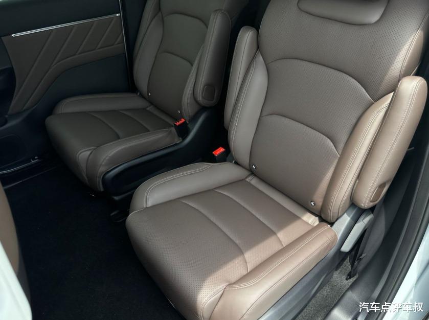 宜家宜商，不容错过的刚需7座车，五菱星光730解析