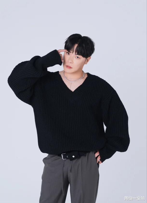 韩国知名男星葬礼暂停