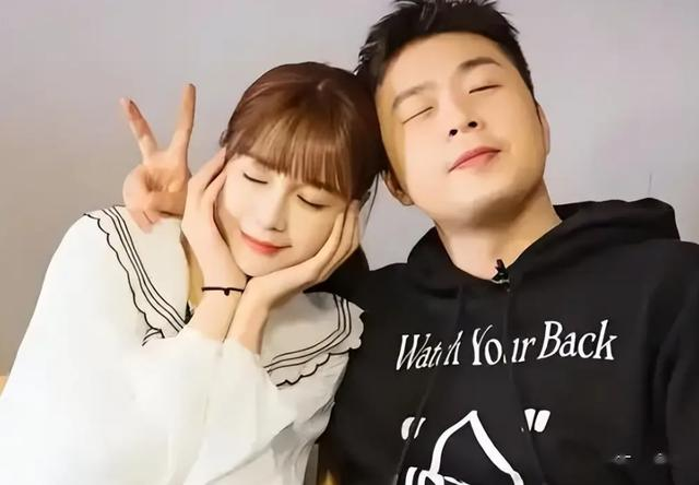 杜海涛晒老婆做饭背影，沈梦辰穿着睡衣炒土豆丝，做的菜都很清淡