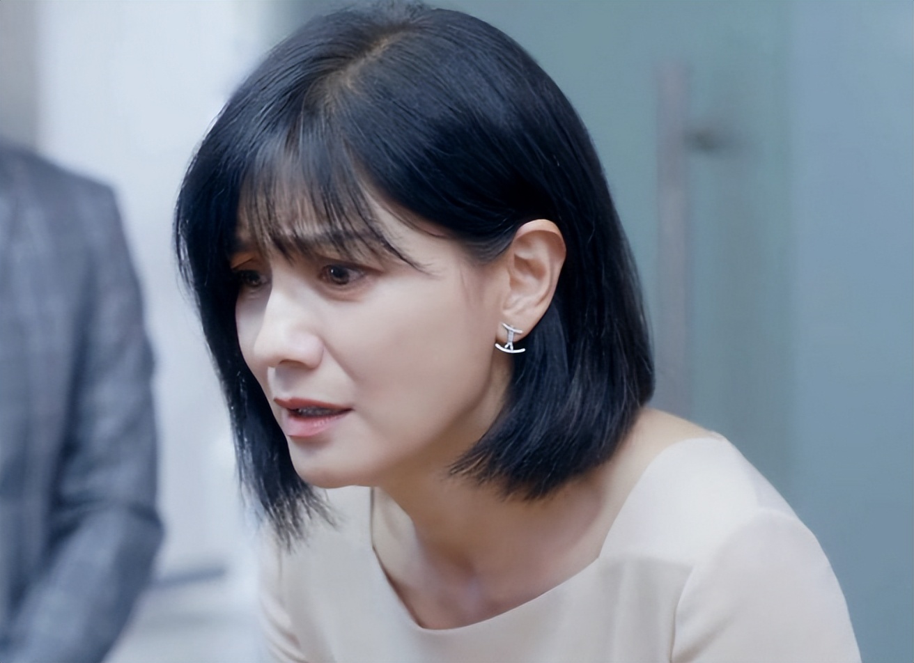 钱再多有啥用？50岁胡可的近况曝光，给当代女明星提了个醒