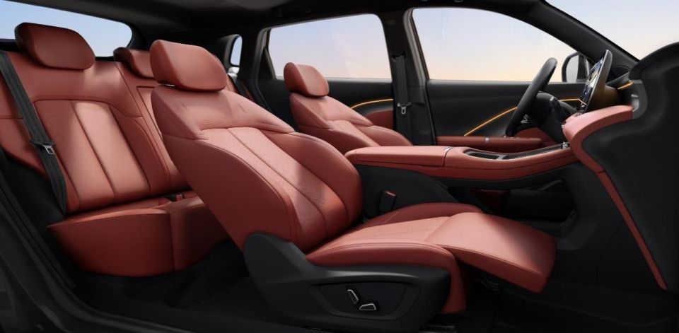 后来者的自信：第四代CS55PLUS给10万级SUV一记“直拳”