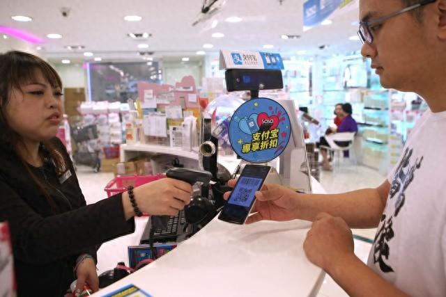 老人机≠低配机!讲个道理,你真的低估老年人的用机习惯