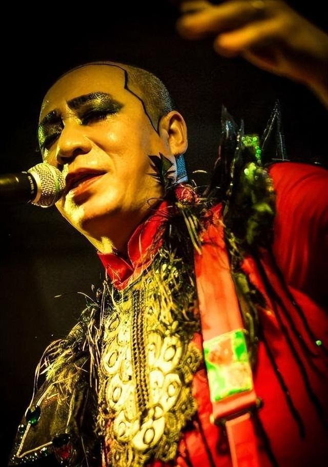 著名歌星新片差评如潮，两天票房只有6.3万，年度最惨电影诞生