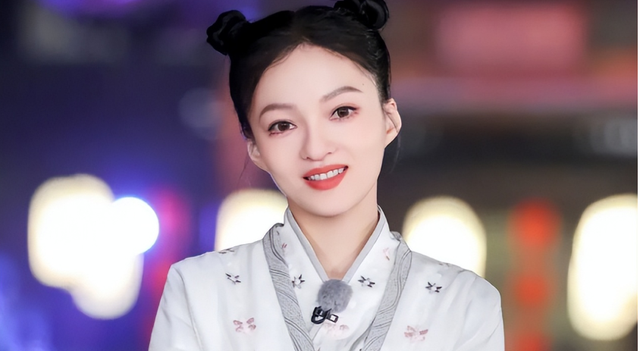 被原生家庭拖累,逆袭崛起女王归来,43岁穿婚纱宛如精灵,太惊艳了