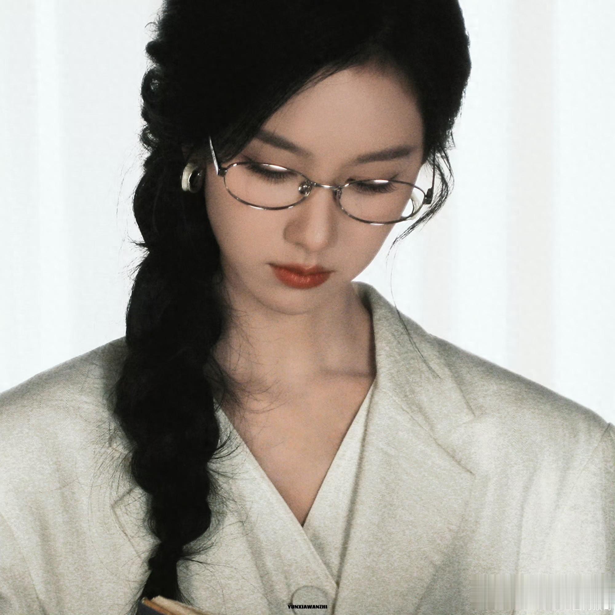 陈都灵｜就是集颜，钱，身材，学历为一身的白月光学姐啊