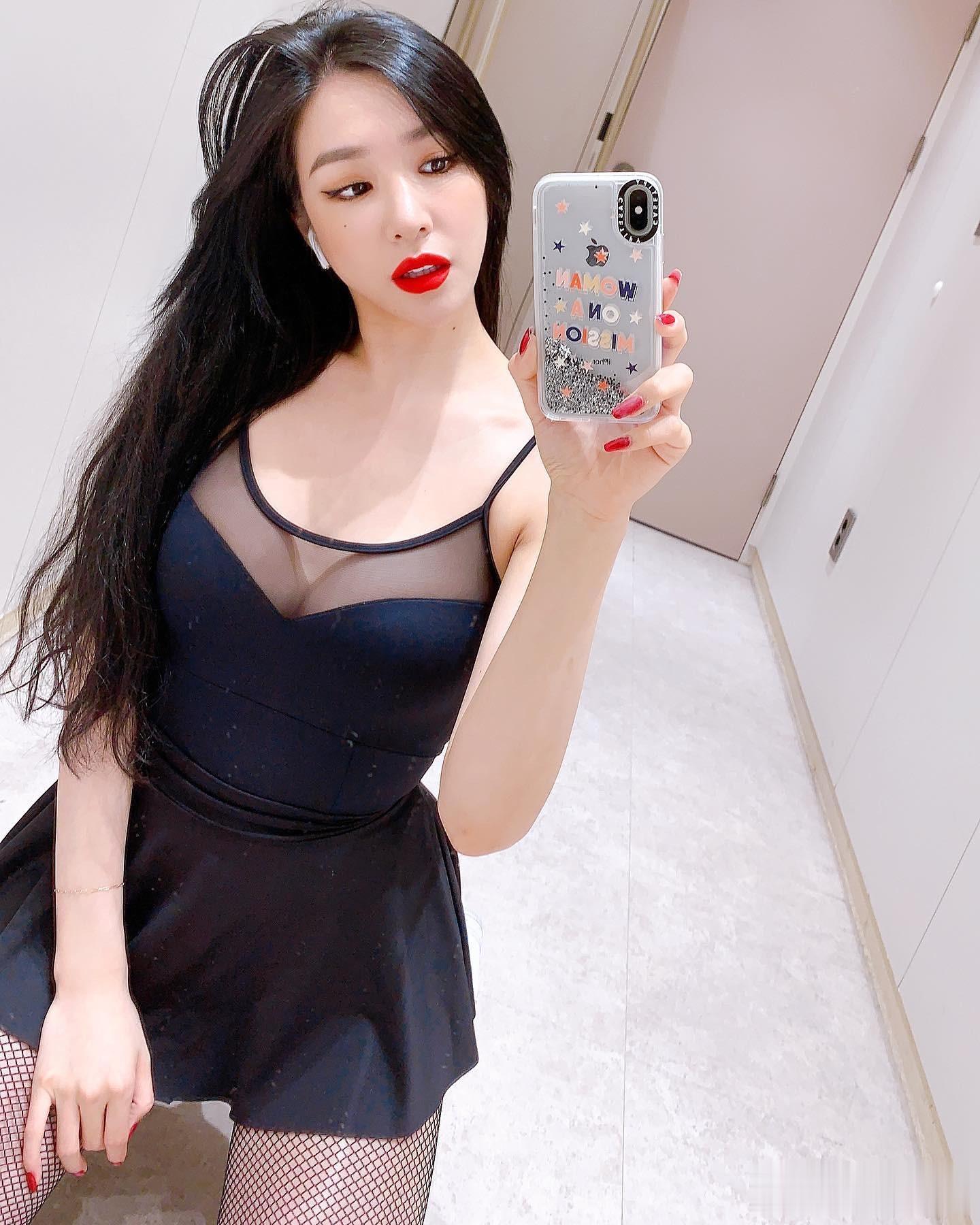 韩网突发!少女时代成员官宣结婚,秘恋知名男演员,两人因戏生情