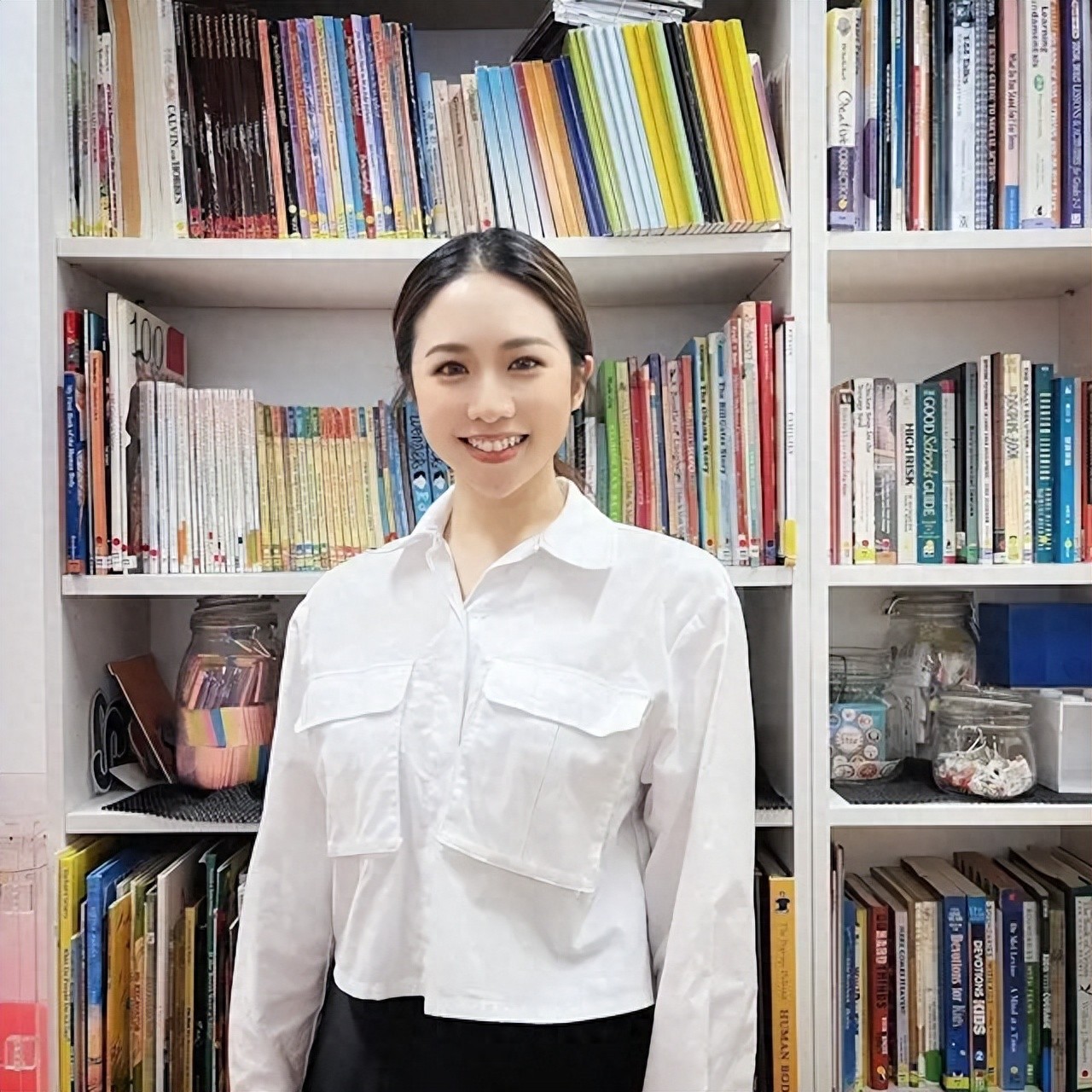 TVB三料港姐冠军离巢后惊喜现身,状态甚好已转行做老师