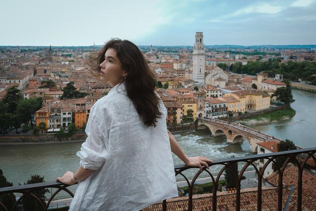 富士X-E5无反正式发布!X系列首次采用纯机械加工铝材制作顶罩