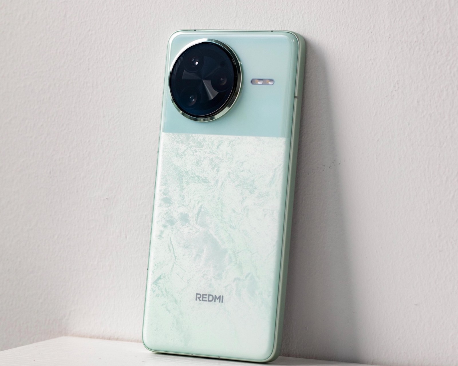 红米果断清仓!骁龙8至尊版+大电池+2K屏+长焦,从3699降至2506元