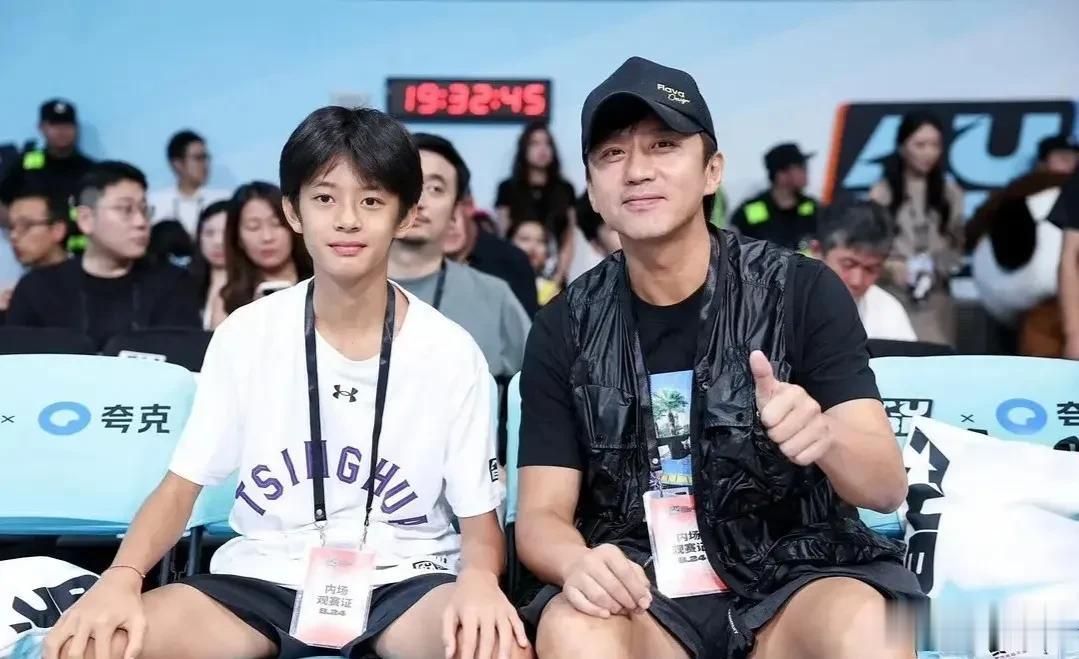 妈呀!孙俪的儿子这么大了?好像谢霆锋啊!