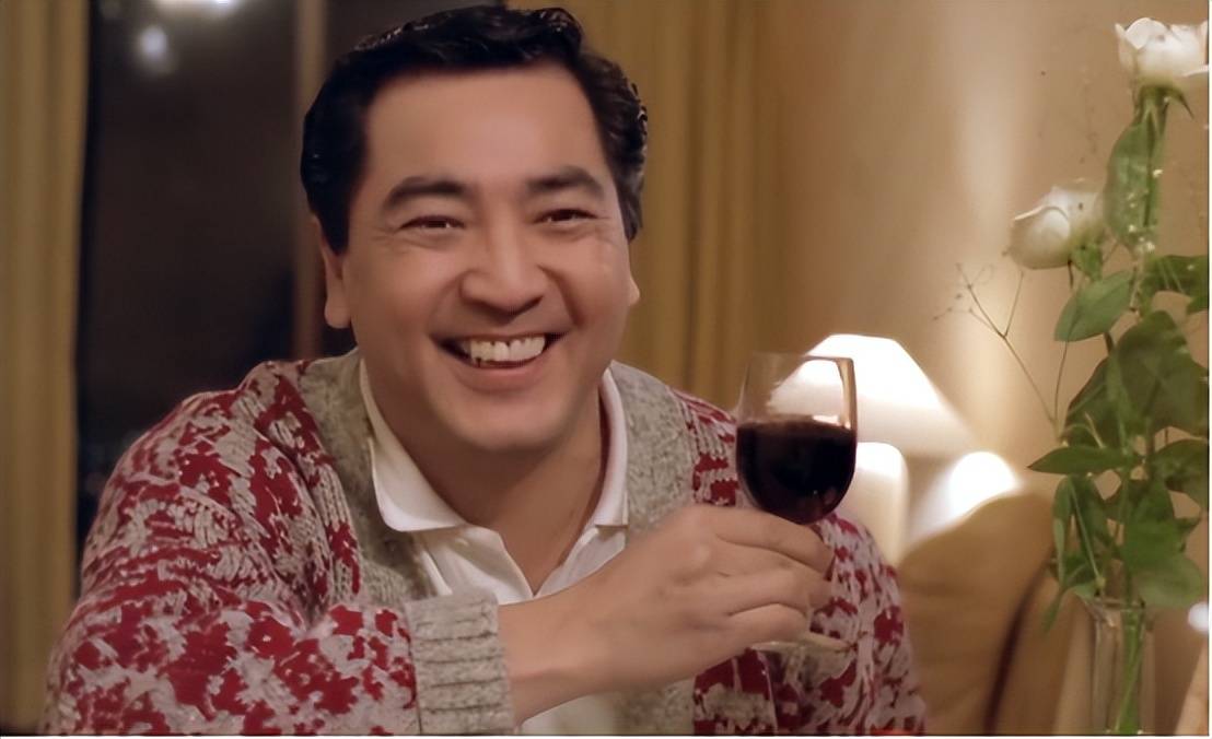 80岁秦沛现状：定居在国外，和日本妻子很恩爱，儿女都是知名歌手