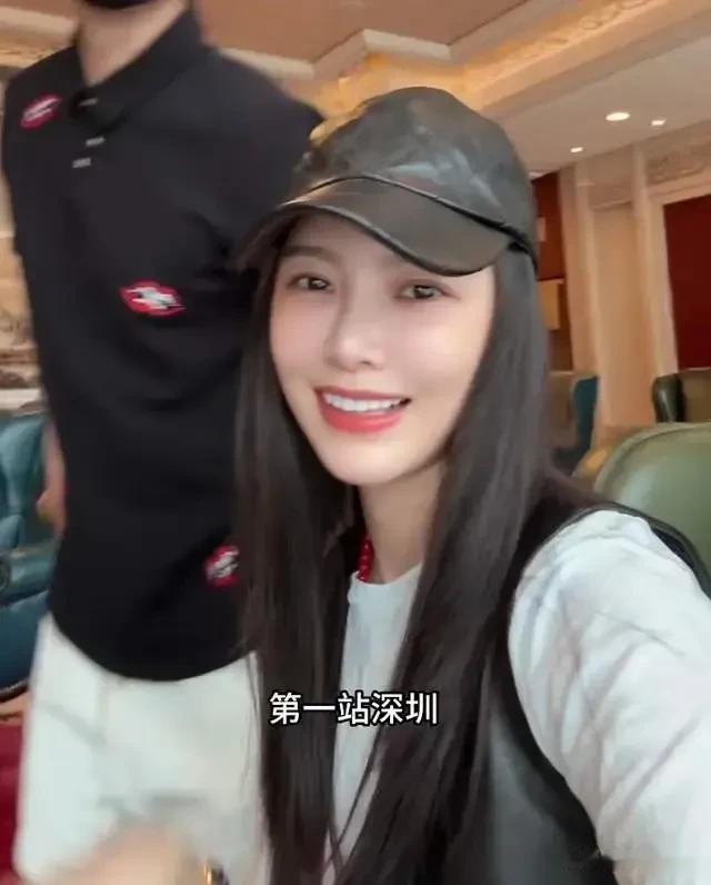 杜淳王灿分居多年，深圳度假竟曝出\第一次同睡\，女儿反应太真实