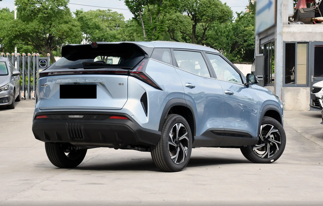 吉利博越降到8万级,抛开品牌滤镜,家用SUV的实惠之选