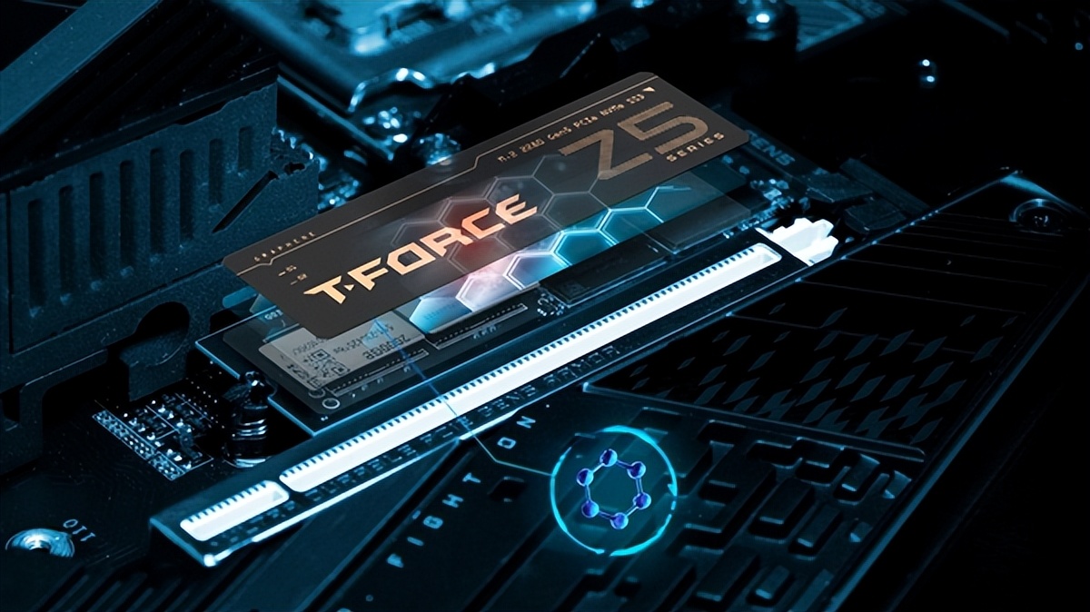 終于跑出滿血14.9GB/s！群聯二代PCIe 5.0 SSD主控首發