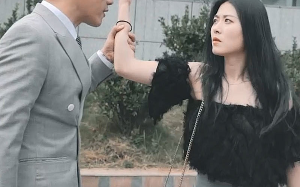 我跟丈夫感情深厚，意外撞见他跟一个女子纠缠不清，连家门口都被人泼了油漆，他究竟隐瞒了什么？