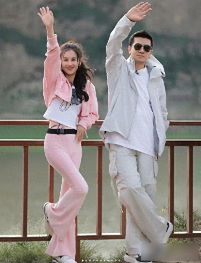 豪门离婚7个月后,新女友穿拖鞋进豪宅,90%财产去向成谜?