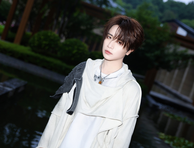 《披哥5》再就业男团4人来录制,陆虎没来录制,真的是太聪明了