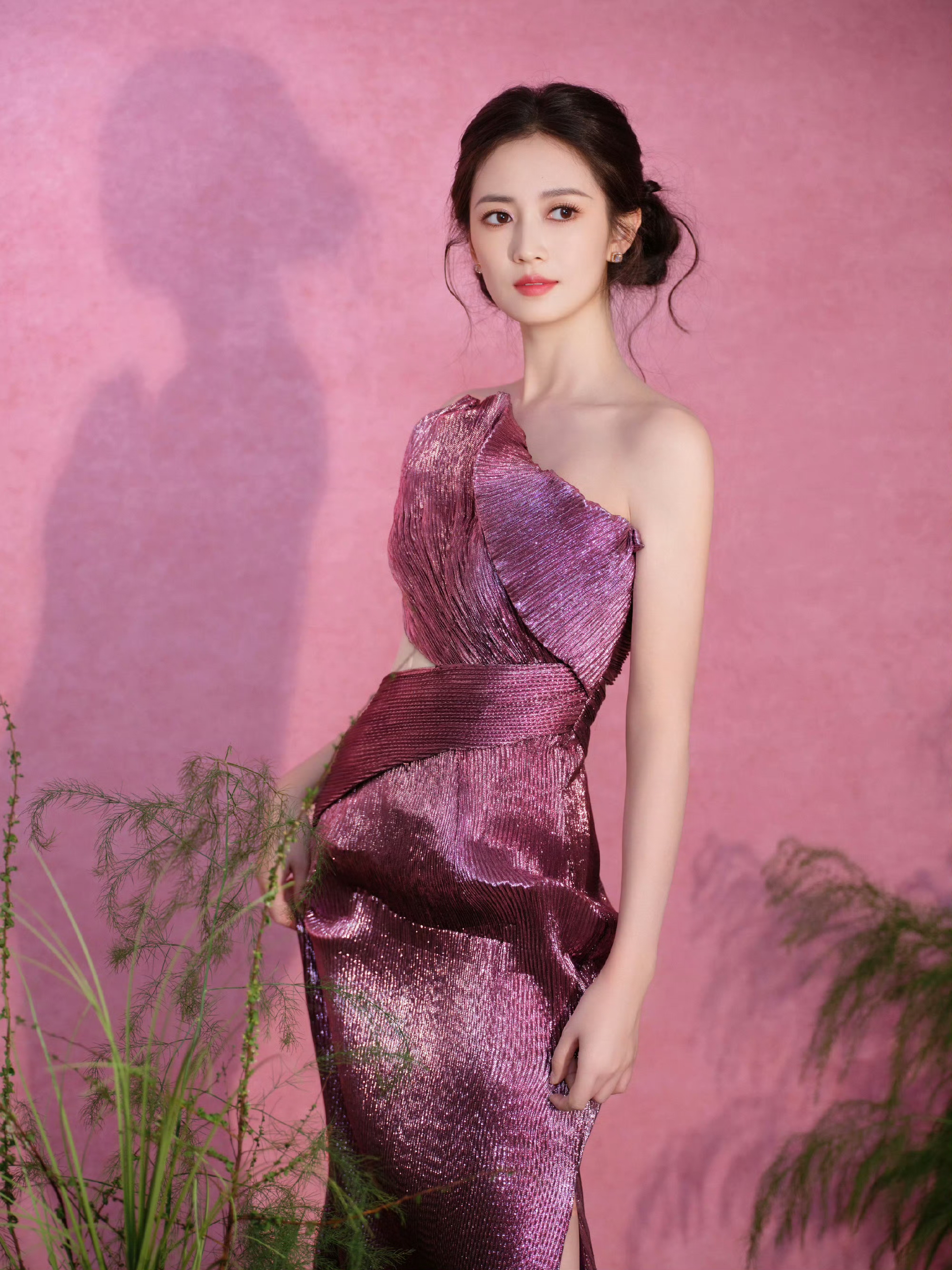 陈钰琪，紫色迷情，温柔又淡然