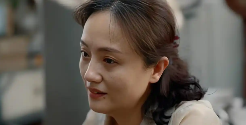 51岁朱媛媛金鸡影后生前0热搜,去世数据暴涨!网友:没见过这样