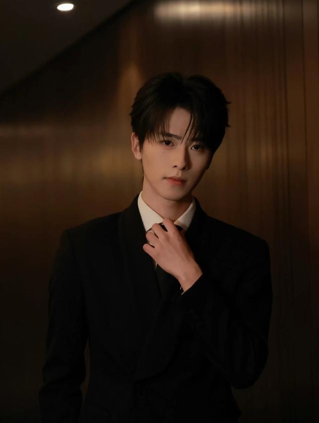 “短剧一哥”宝座易主!陈添祥第8,刘萧旭第4,他凭什么霸榜榜首