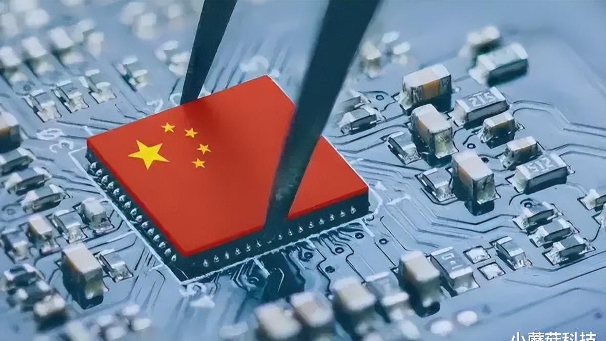 重大突破！成功研制全球首款二维芯片，外媒：重塑芯片产业格局了