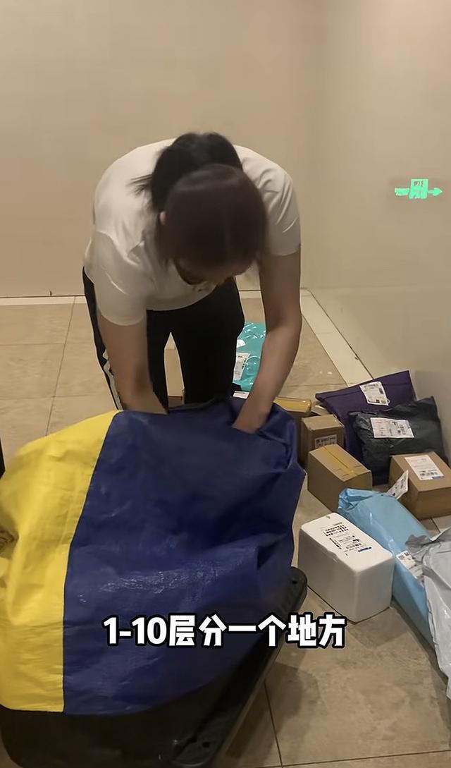 谢妈刚宣布带货，网友发谢爸最新出行照，出行原因被扒，有点心酸