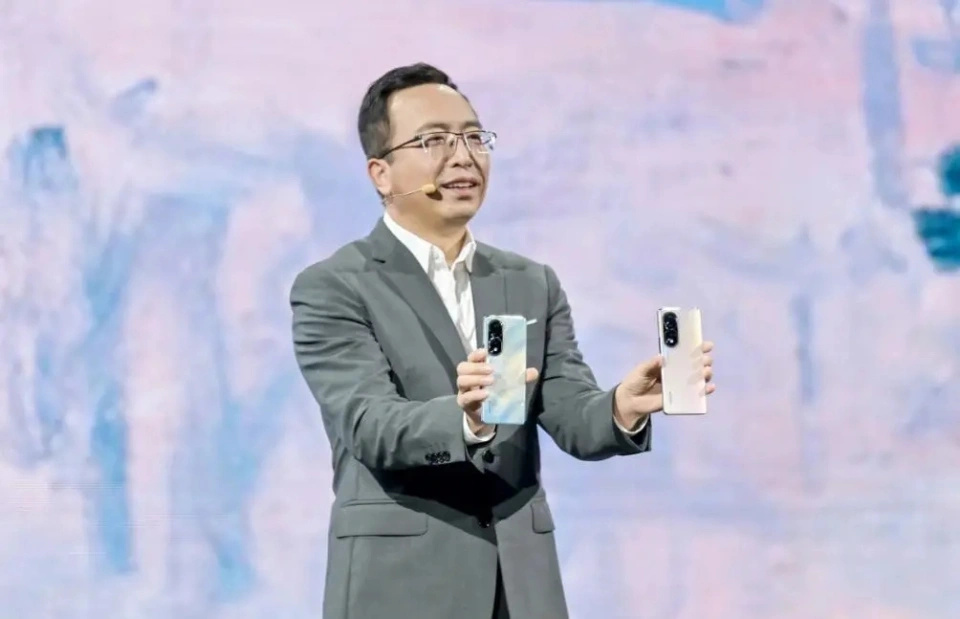 荣耀持续打响“价格战”,16GB+1TB跌价1230元,2亿像素+卫星通信