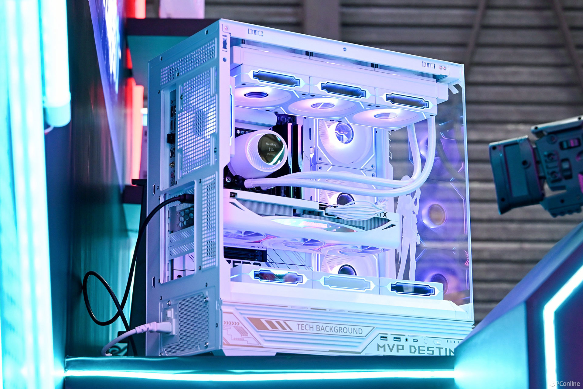 光與力的碰撞：芝奇 Ripjaws M5 RGB 內存圖賞