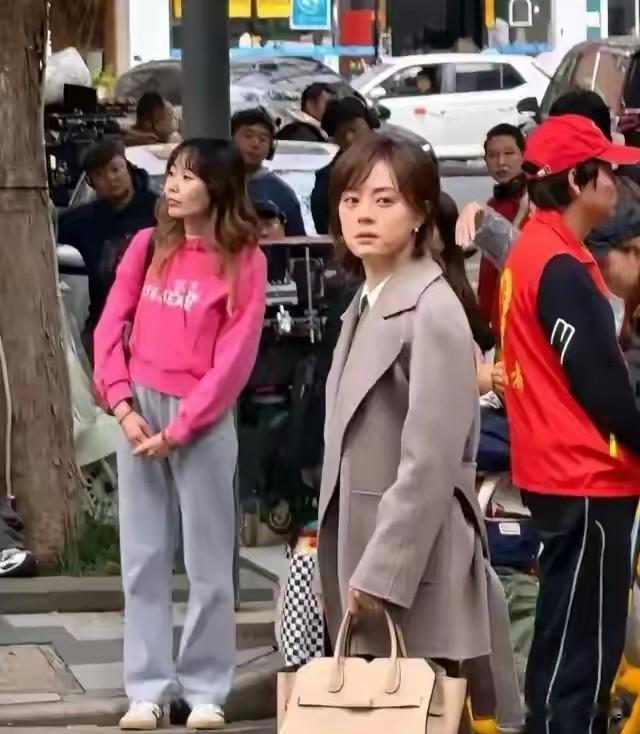 孙俪女儿近照流出，和妈妈撞脸到认不出，终于懂啥叫“基因开挂”