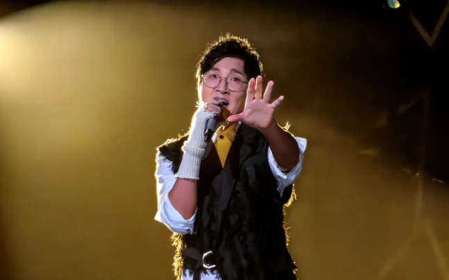 《歌手2025》歌王之战,帮唱嘉宾都太猛了,单依纯搭档更是惊人