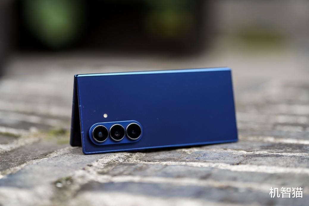 以独特视角描绘百年老巷 三星Galaxy Z系列影像沙龙在成都举办