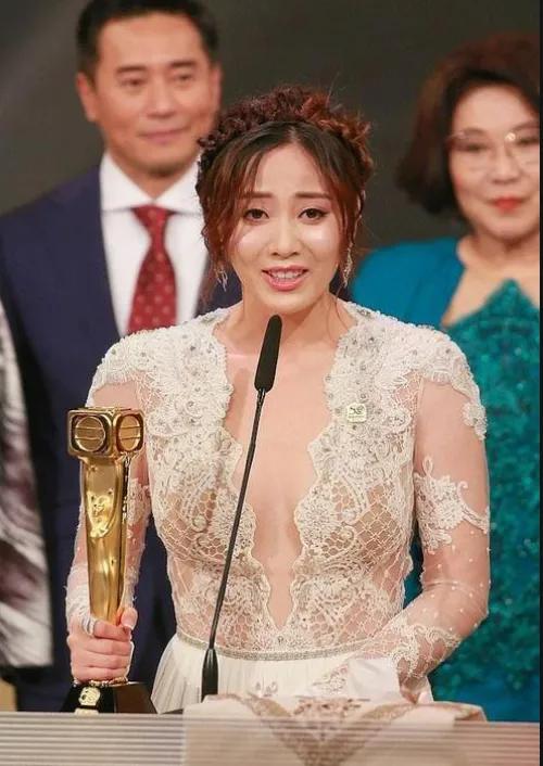 TVB花旦朱晨丽做理货员一日赚两百!身材圆润疑似怀孕