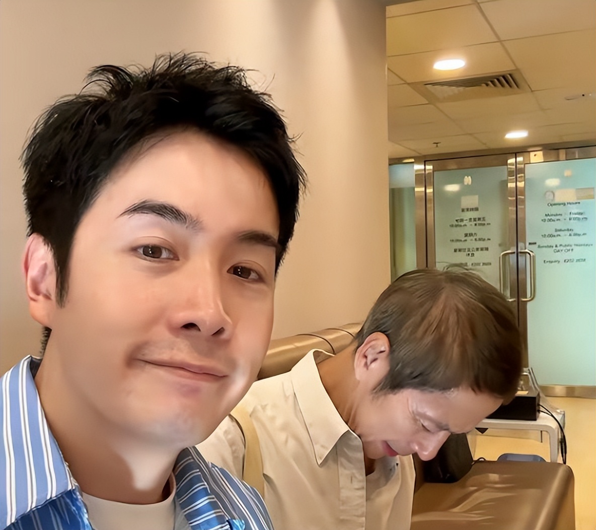 比穷更可怕！43岁TVB男星抗癌成功后，父亲证实患癌母亲又病倒