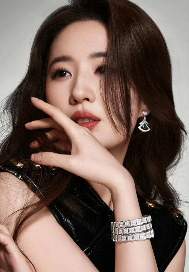 刘亦菲 尽显东方女性之美