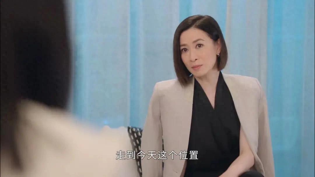 TVB视后佘诗曼亲自回复粉丝网上留言，暖心！