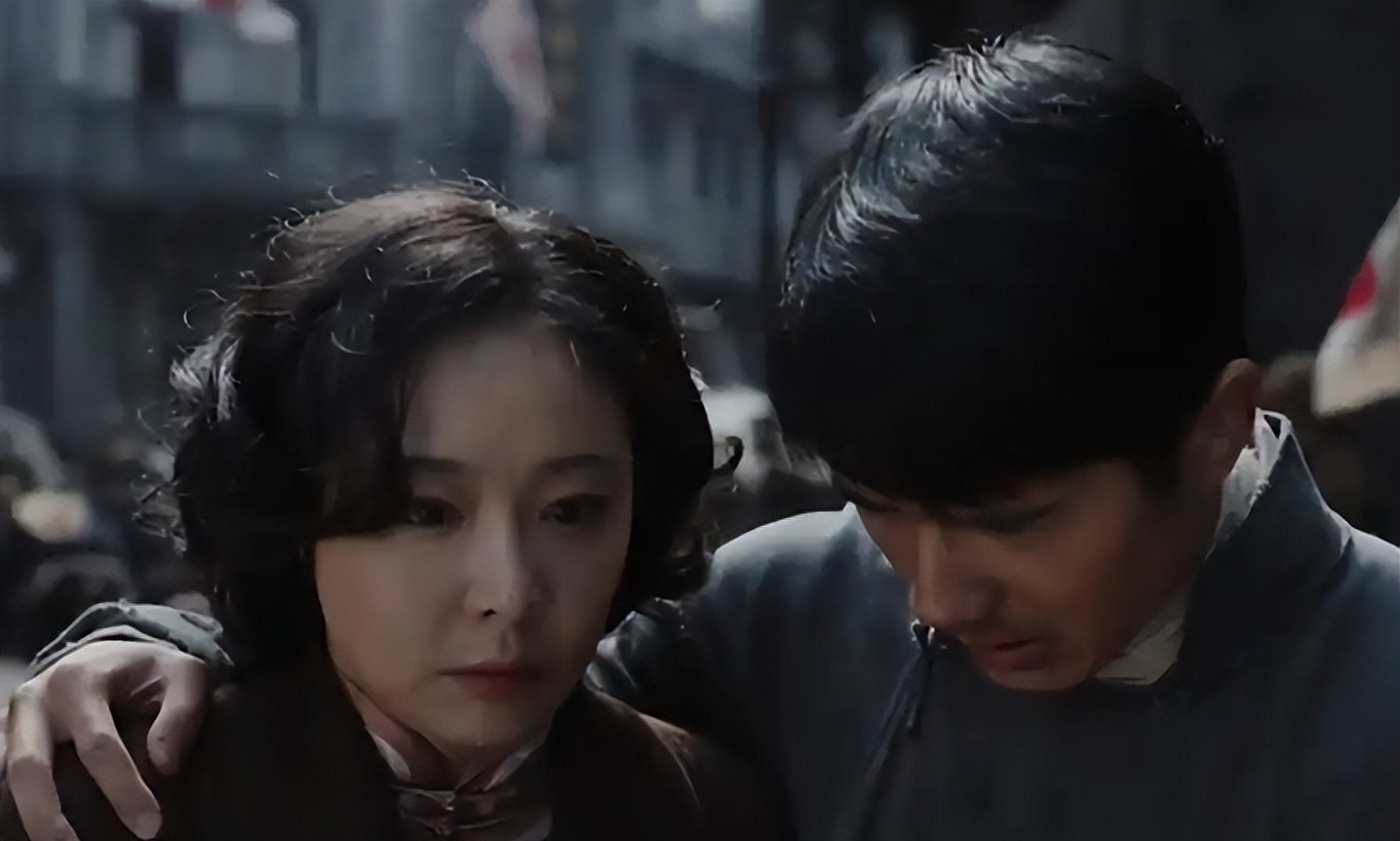 2025暑期票房破119亿!冠军诞生,黑马让人意外,成龙成最大赢家