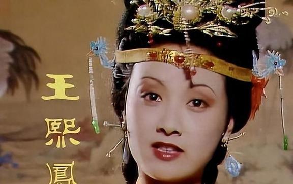 离婚是68岁邓婕一生的难处，继子不争气，养女现在很像丈夫！