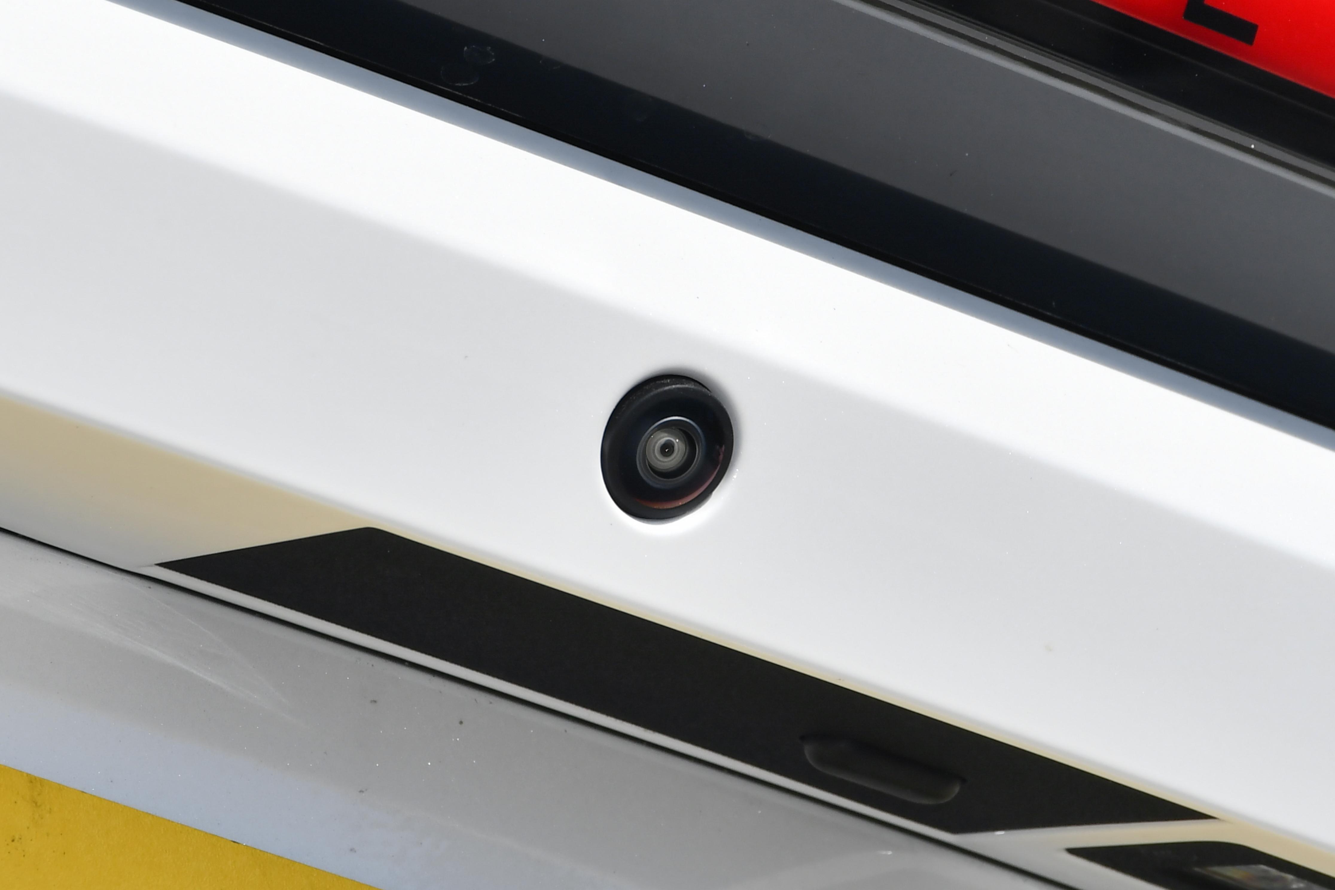 2026款深蓝L07:标配华为乾崑ADS,15万级新能源轿车优选?