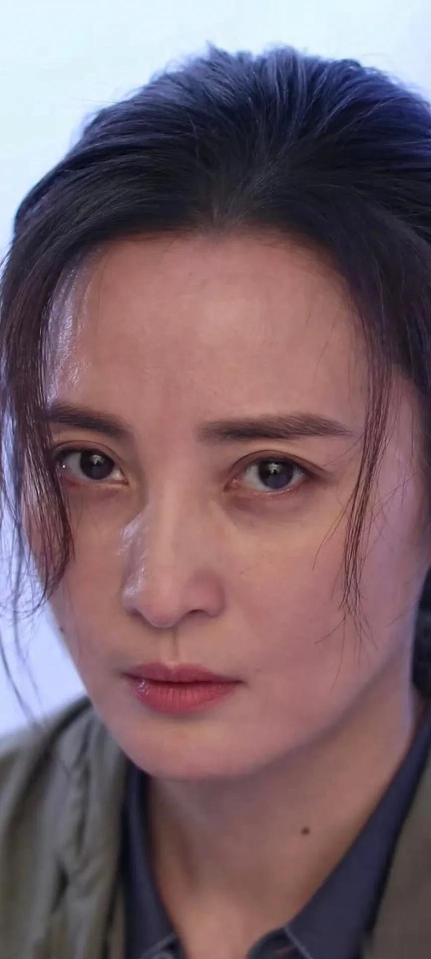 蒋勤勤脸部高清脸图，楚楚动人，眼含万般情愫！