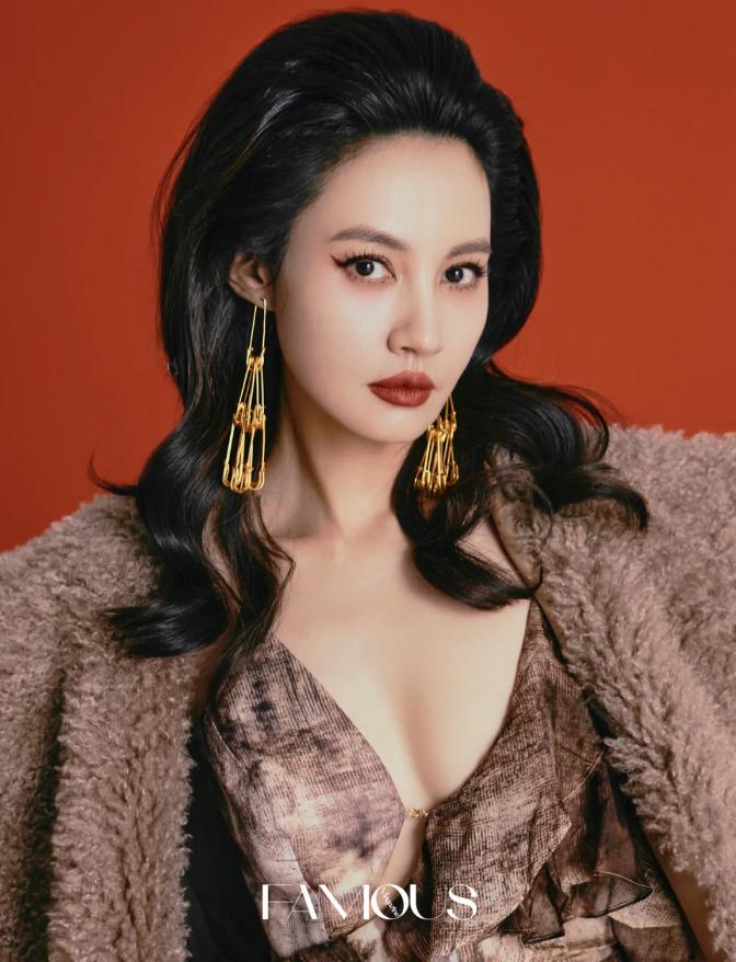 她是第一代“恶女天花板”长得美艳绝伦 如今很少拍戏在家相夫教女