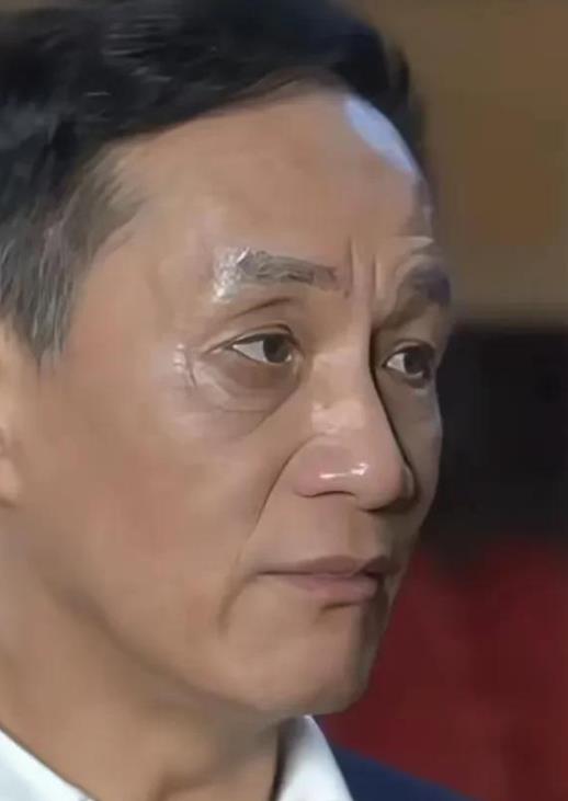 明星老了不敢认，任达华胡子拉碴，李琦拄拐杖，牛群疲惫沧桑