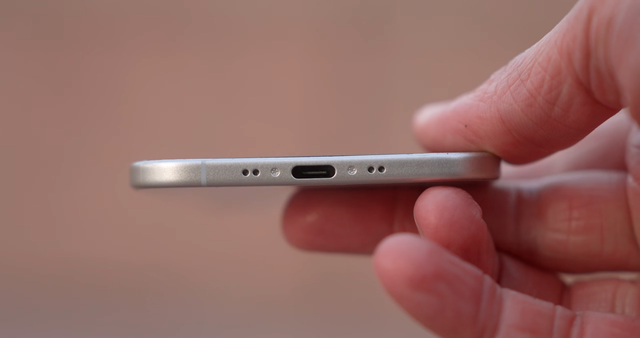 苹果iPhone 17全系外观基本确定，新的机模上手视频