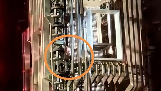 43岁女歌手空中飞车侧翻，连喊8次停下，员工在偷偷摸鱼