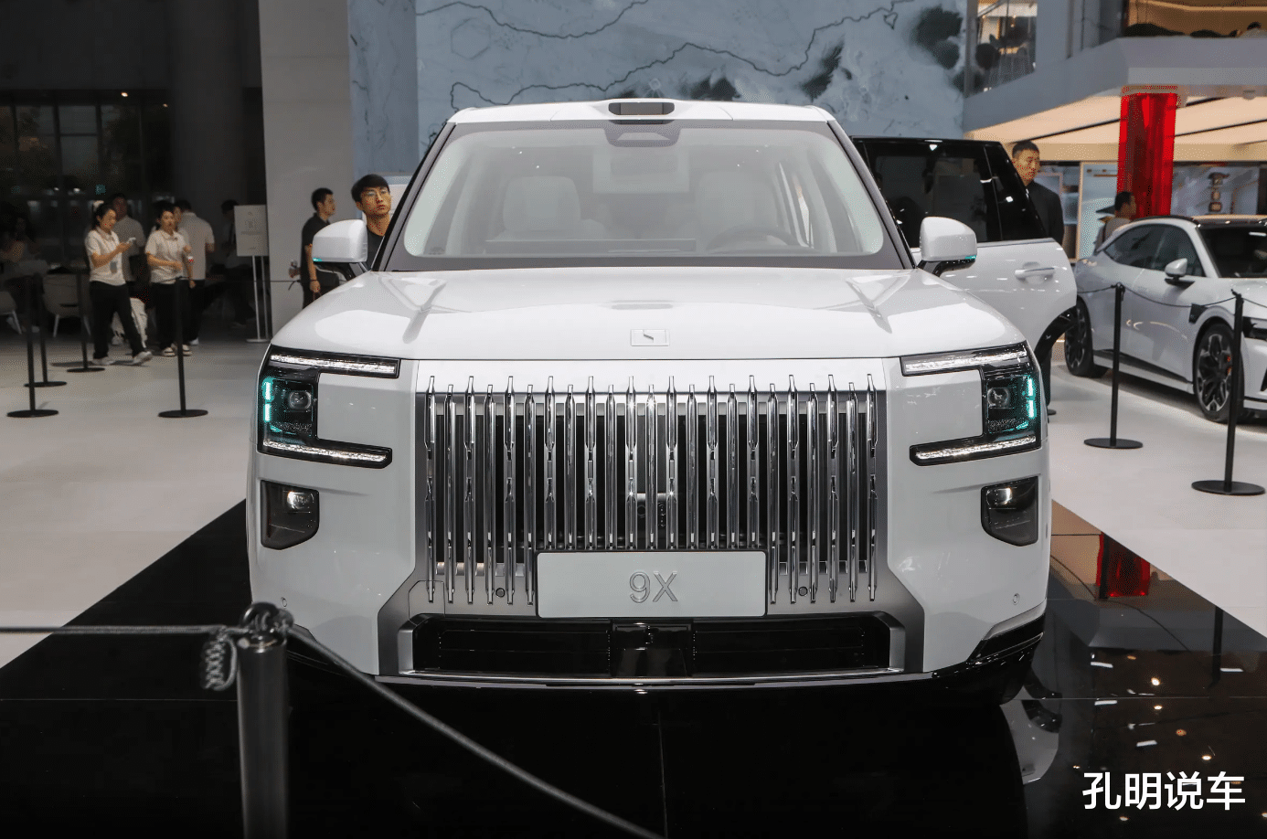 起步46.59万不低调,极氪9X有点库里南气质,大六座大马力