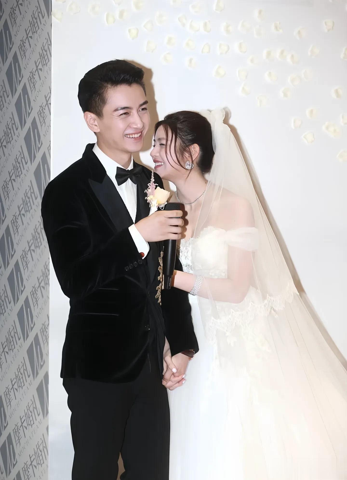 陈妍希也开始带货了,看来离开陈晓,娱乐圈的工作变少,影响不小