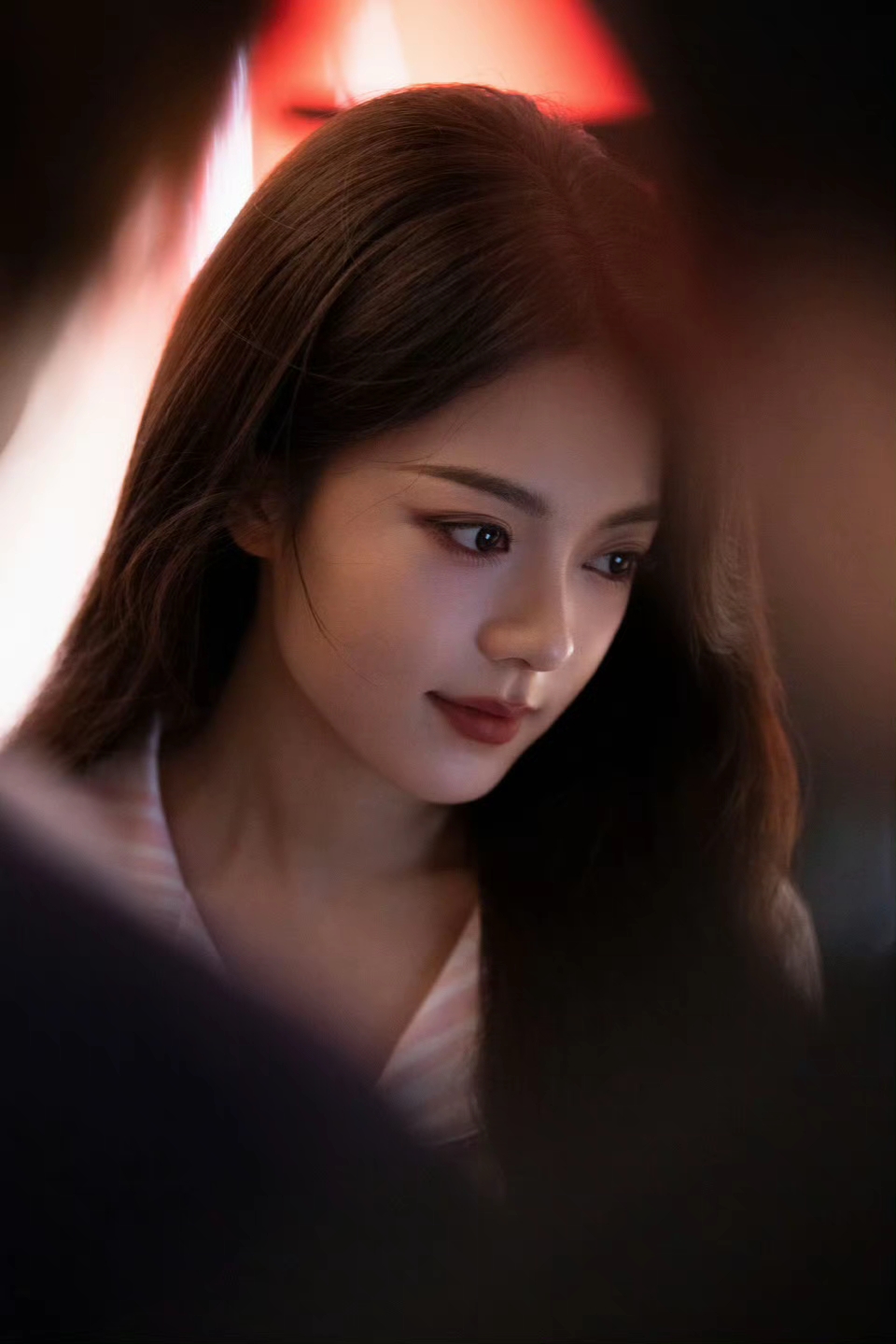 赵今麦今日品牌代言写真，清纯绝美的娃娃