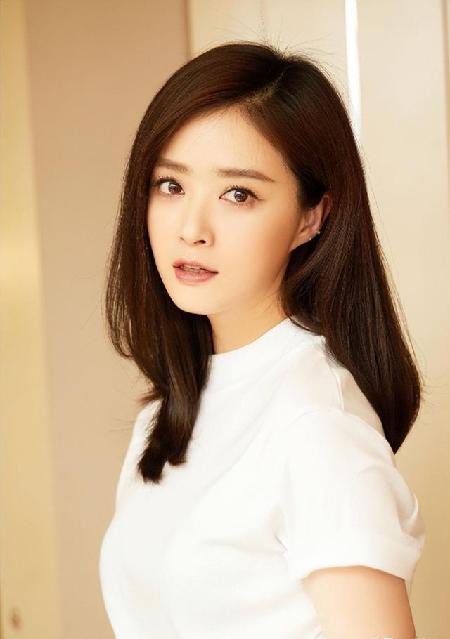 分手13年,一别两宽,蒋欣从不提王阳,如今才看懂她赢在哪