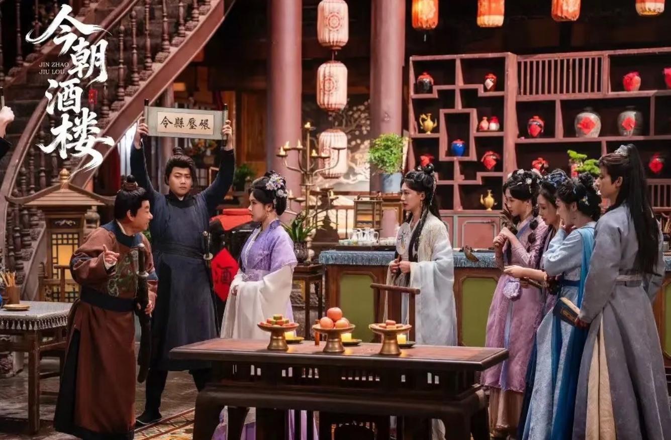 《武林外传》短剧开拍！全员网红脸太难认，佟湘玉变风流俏寡妇！