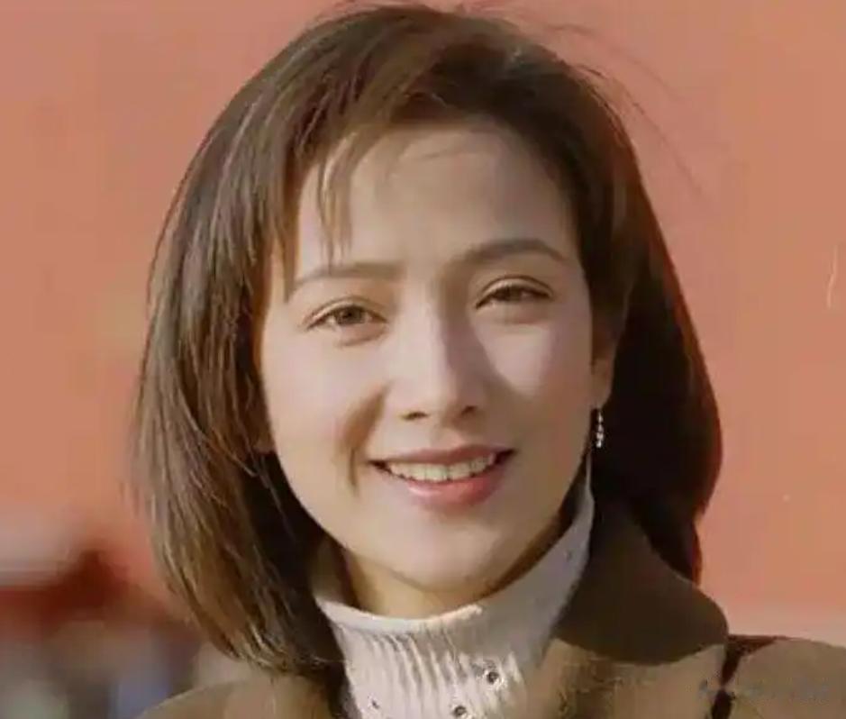 她一人演遍四大名著,抛弃刘威,嫁三婚许亚军,患癌后终获幸福